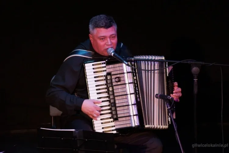 akordeon-solo-64198-gliwice.webp
